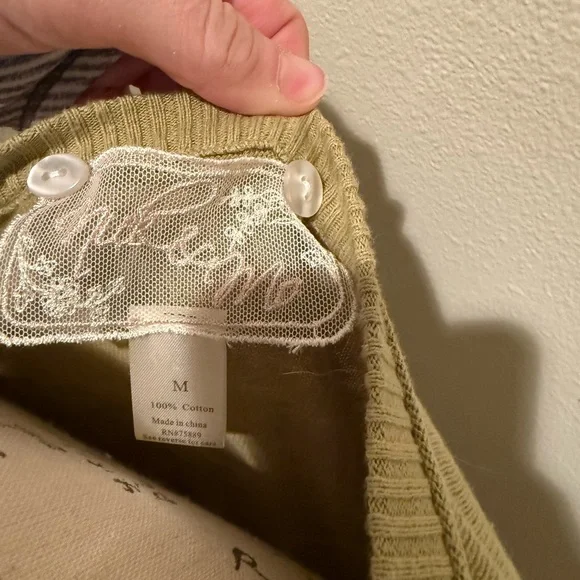 Embroidered Green Sweater - Picture 4 of 4